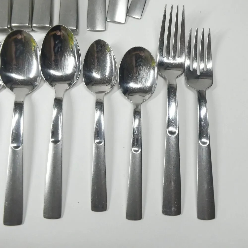 Oneida Satin Scoop Stainless Flatware 18pc Lot Spoons Serving Knives